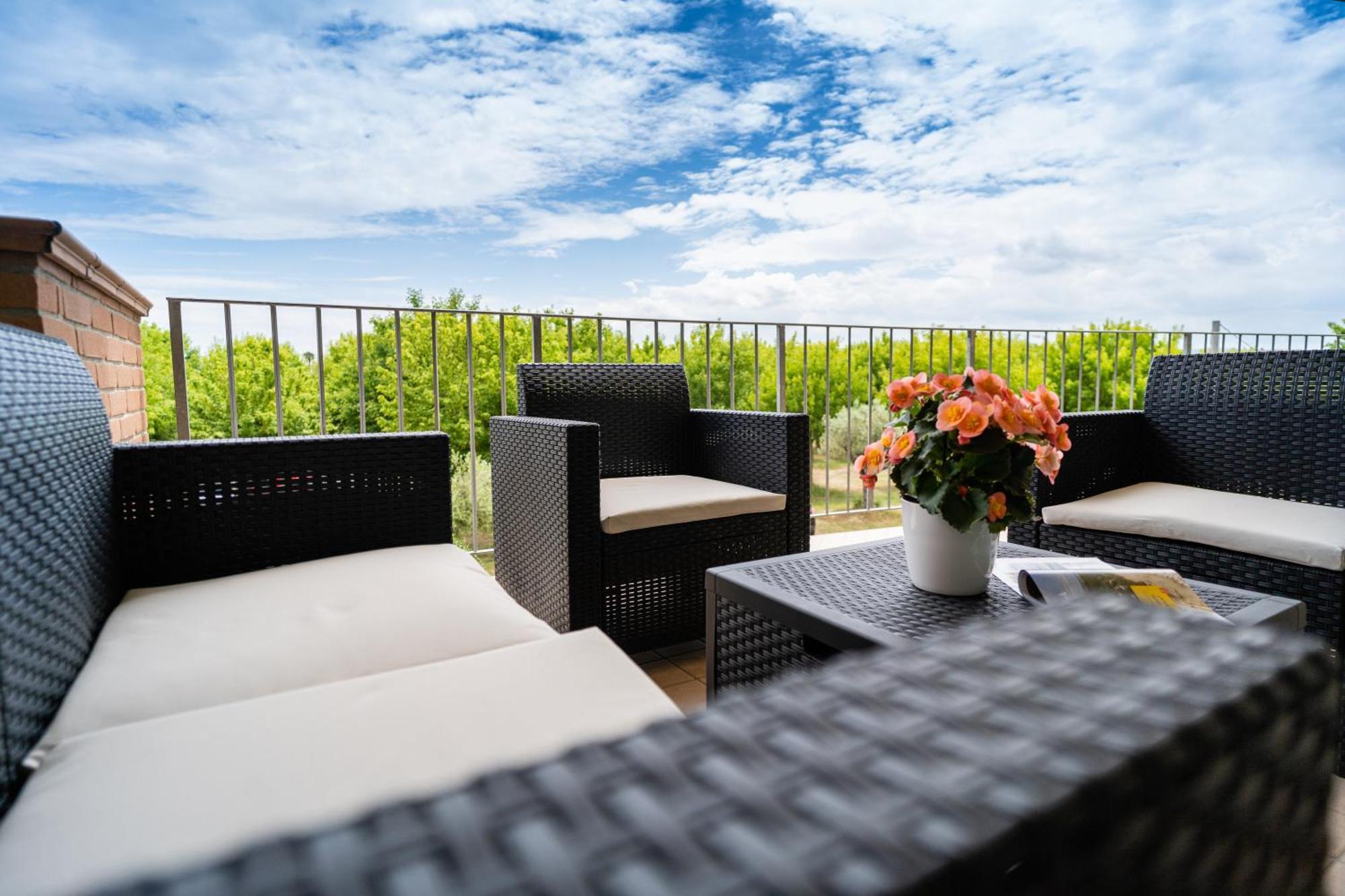 Club Del Sole Stork Family Collection Hotel Giulianova Exterior photo